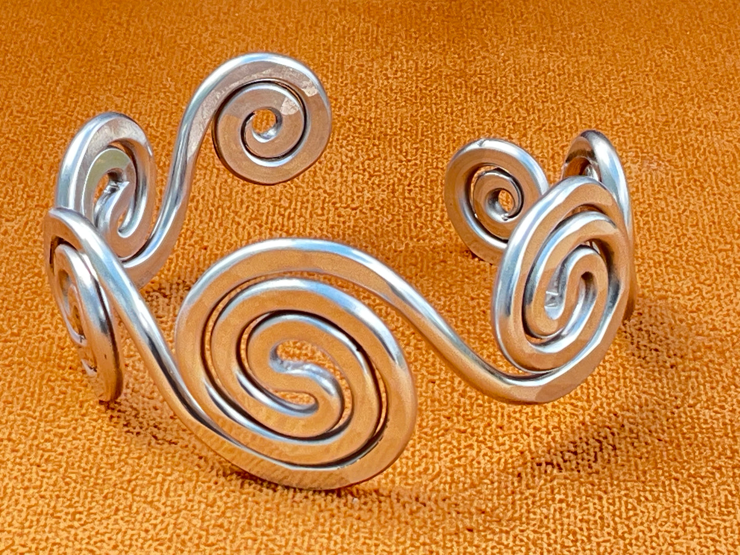 Spiral Geometry Statement Bracelet – Hypoallergenic Modern Metal Design