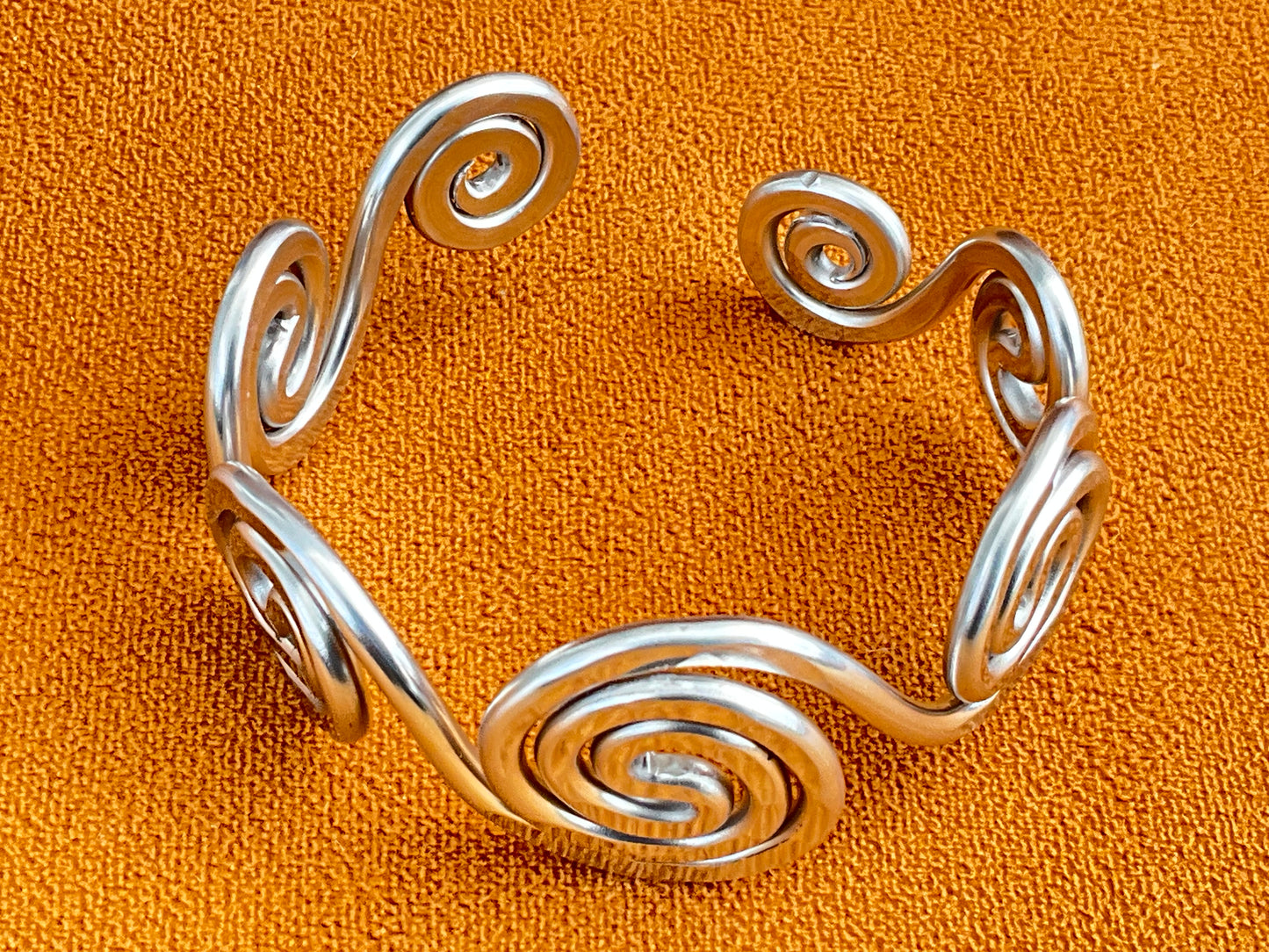 Spiral Geometry Statement Bracelet – Hypoallergenic Modern Metal Design